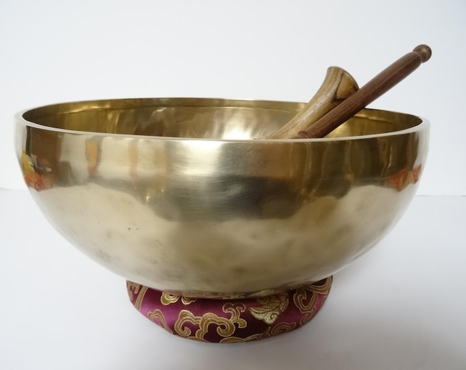 12.25" Large, New Sound Therapy, Tibetan Singing Bowl, Hand Made, Healing, Note F2, Heart