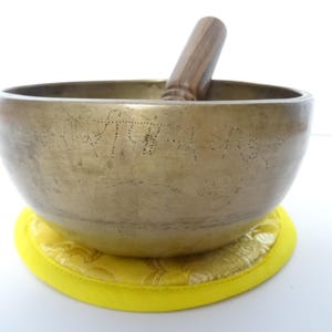 Antique Thadobati Tibetan Singing Bowl Hand Hammered Himalayan Meditation Sound Therapy F4
