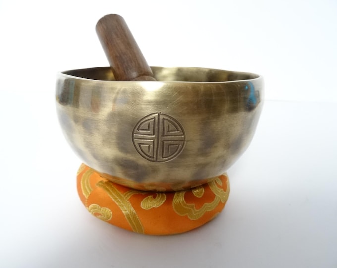 Full Moon Tibetan Singing Bowl: Sound Therapy, Note A4 Third Eye