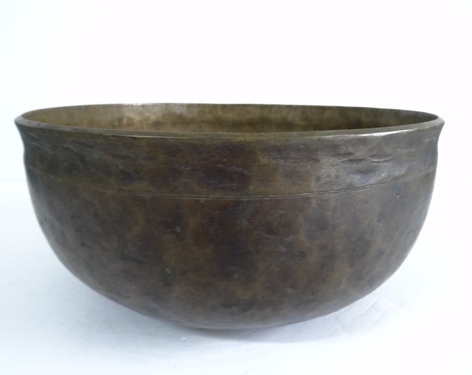 Antique Ultabati Tibetan Himalayan Singing Bowl Hand Made Meditation Sound Therapy Healing D#2