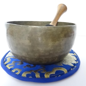 Antique Thadobati Tibetan Singing Bowl Hand Hammered Himalayan Meditation Sound Therapy A#3