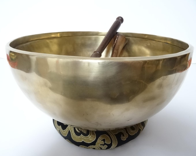 10.25" Tibetan Singing Bowl: Handmade Sound Therapy Bowl, Note C#3, Root