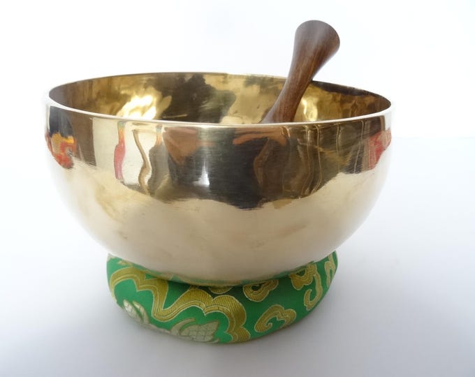 7.25" Tibetan Singing Bowl: Handmade Sound Therapy, Note A#3 Third Eye