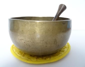 Antique Thadobati Tibetan Singing Bowl Hand Hammered Himalayan Meditation Sound Therapy G#3