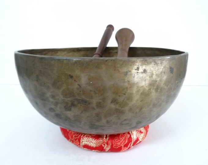 Antique Tibetan Singing Bowl | Large Jambati 9" | Hand Hammered | Himalayan Meditation | Sound Therapy | Healing Yoga | Note A2