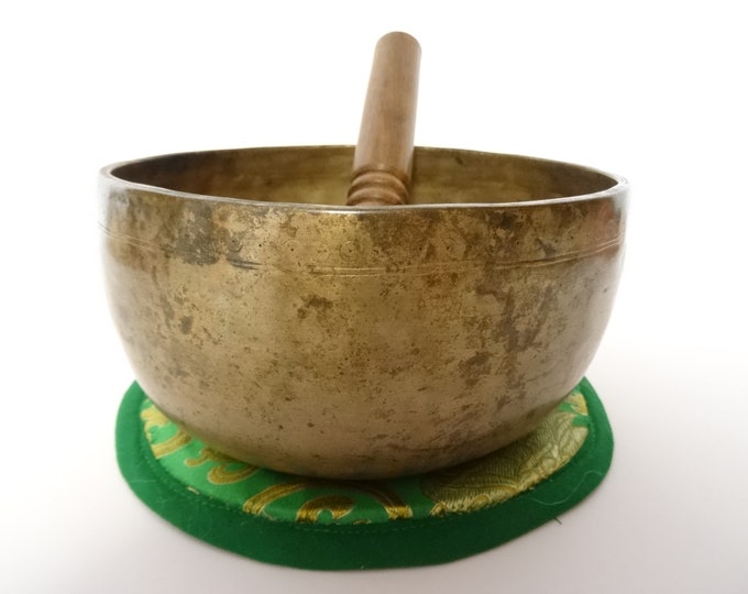 Large Antique Thadobati, Tibetan Singing Bowl, Hand Hammered, Himalayan, Sound Therapy, Yoga Meditation, Note A#3