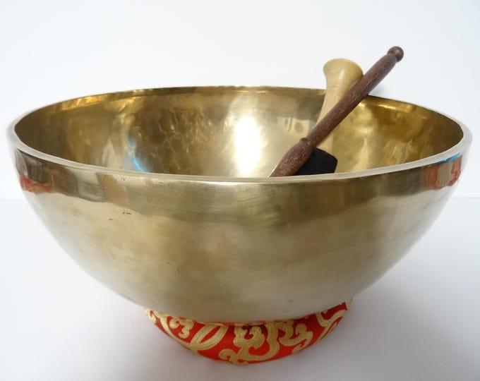 14" Massive, New Sound Therapy, Tibetan Singing Bowl, Hand Made, Healing, Note D2, Sacral