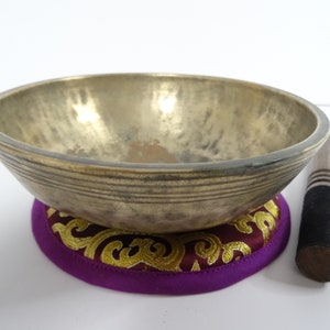 Large Antique Manipuri Tibetan Himalayan Singing Bowl Hand Made Meditation Sound Therapy Healing D4