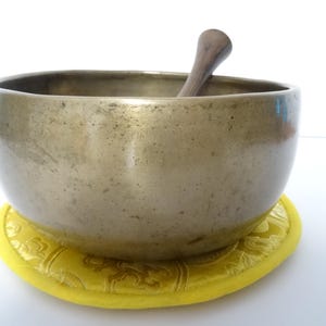 Antique Thadobati Tibetan Singing Bowl Hand Hammered Himalayan Meditation Sound Therapy C#4