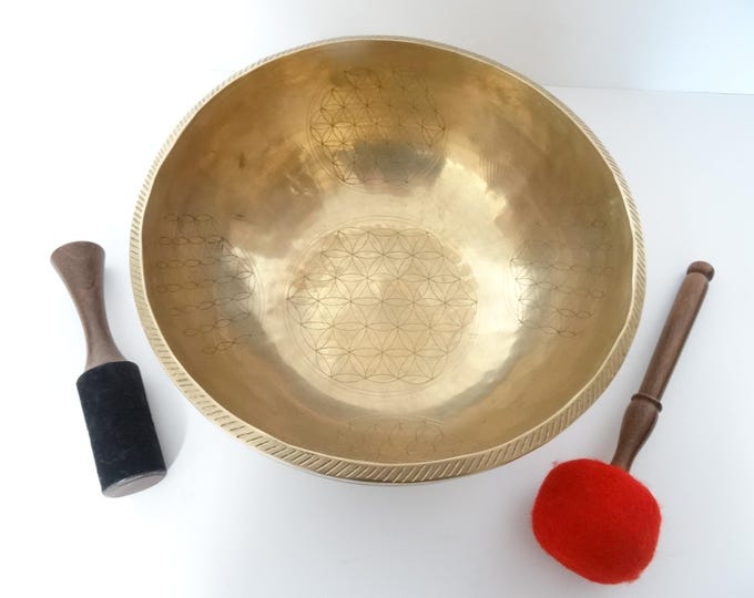 10.5" Large, Etched Sound Therapy, Tibetan Singing Bowl, Hand Made, Healing, Note G3, Throat