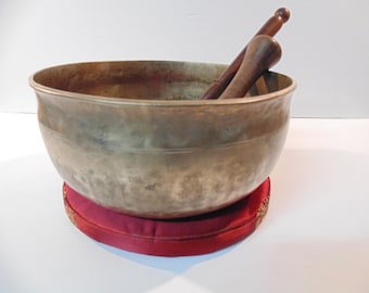 Antique Ultabati Tibetan Himalayan Singing Bowl Hand Made Meditation Sound Therapy Healing G2