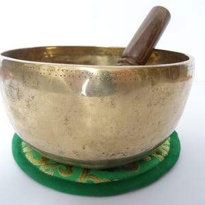 Antique Thadobati Tibetan Singing Bowl Hand Hammered Himalayan Meditation Sound Therapy C4