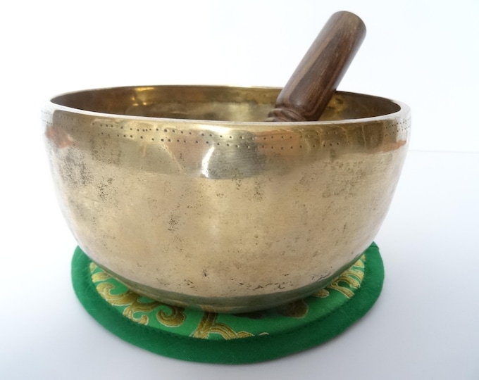 Antique Thadobati Tibetan Singing Bowl Hand Hammered Himalayan Meditation Sound Therapy C4