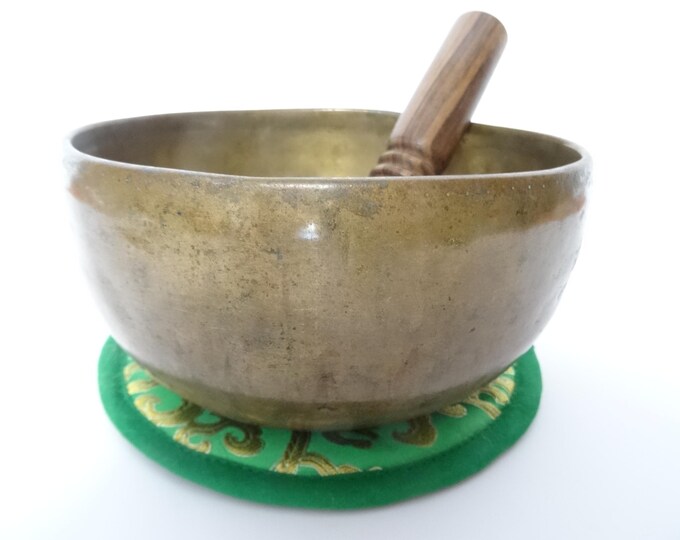 Antique Thadobati Tibetan Singing Bowl Hand Hammered Himalayan Meditation Sound Therapy C4