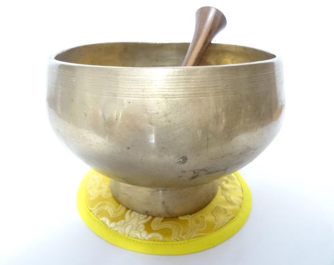 Antique Naga Pedestal Singing Bowl: Himalayan Sound Therapy, Note C#4