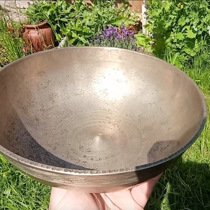Seltene antike Manipuri Shiva Lingam tibetische Klangschale Himalaya Klangheilungstherapie Note C3