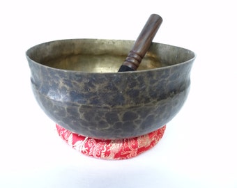 Antique Ultabati Tibetan Himalayan Singing Bowl Hand Made Meditation Sound Therapy Healing B2