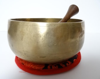 Antique, Tibetan Singing Bowl, Remuna, Himalayan Meditation, Sound Therapy, Healing, Note A3