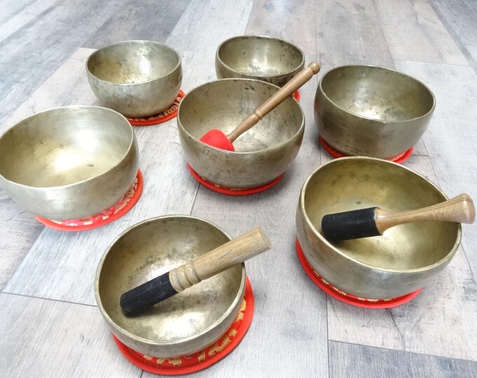 Antique Tibetan Singing Bowls, Set Of 7, Hand Made, Himalayan Meditation, Sound Therapy, large Thaobati Set of 7