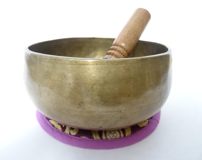 Antique, Tibetan Singing Bowl, Remuna, Himalayan Meditation, Sound Therapy, Healing, Note C#4 Root