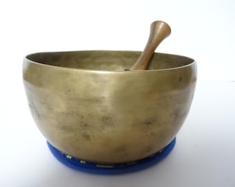 Antique Thadobati Tibetan Singing Bowl Hand Hammered Himalayan Meditation Sound Therapy F#3 / C5