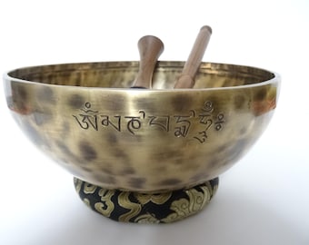 Full Moon Tibetan Singing Bowl: 10.25" B2 Crown Chakra Sound Therapy