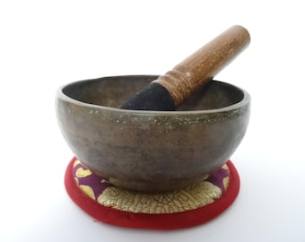Antique Thadobati Cup Tibetan Singing Bowl Hand Hammered Himalayan Note A4