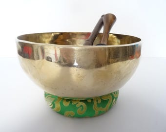 8.25" Tibetan Singing Bowl: Handmade Sound Therapy, Note D#3 Sacral