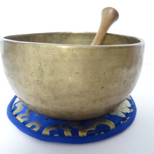 Antique Thadobati Tibetan Singing Bowl Hand Hammered Himalayan Meditation Sound Therapy A#3