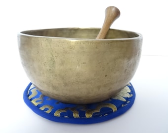 Antique Thadobati Tibetan Singing Bowl Hand Hammered Himalayan Meditation Sound Therapy A#3