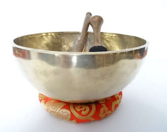 9.25" Large, New Sound Therapy, Tibetan Singing Bowl, Hand Made, Healing, Note E3, Solar Plexus