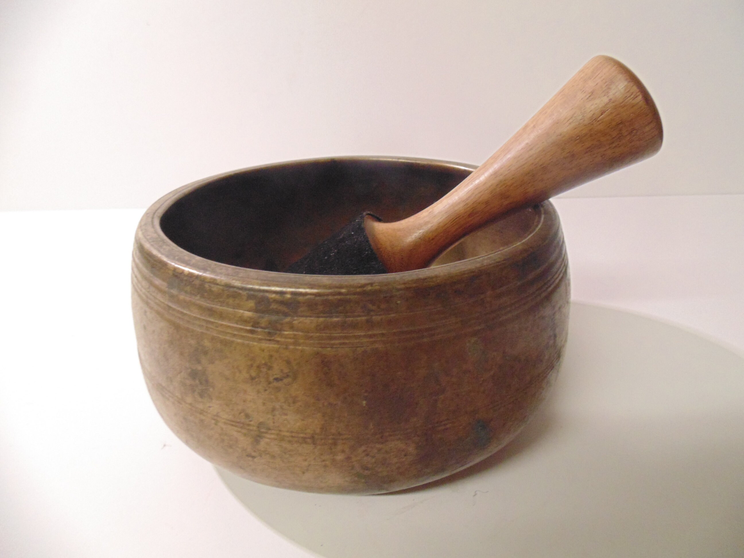 Antique old vintage mani singing bowl meditation sound therapy healing