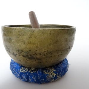 Antique Thadobati Cup Tibetan Singing Bowl Hand Hammered Himalayan Sound Therapy Healing F4