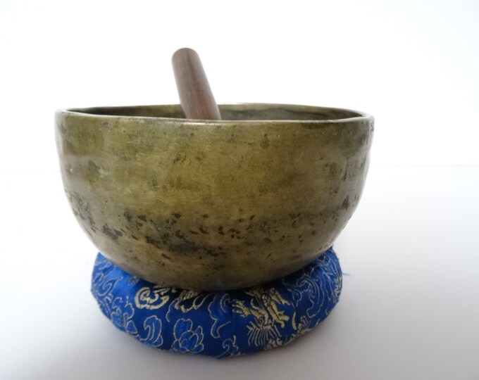 Antique Thadobati Cup Tibetan Singing Bowl Hand Hammered Himalayan Sound Therapy Healing F4