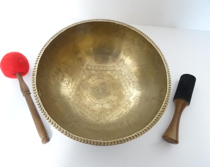 10.5" Large, Etched Sound Therapy, Tibetan Singing Bowl, Hand Made, Healing, Note F3, Heart