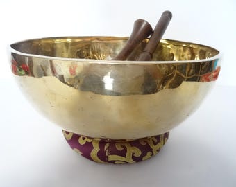 10.25" Tibetan Singing Bowl: Handmade Sound Therapy, Note C3 Root