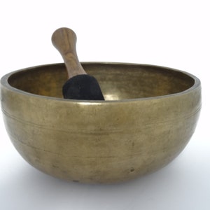 Large Antique Thadobati Tibetan Singing Bowl Hand Hammered Himalayan Museum Quality Note C4