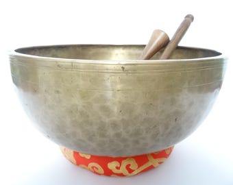 Antique Tibetan Singing Bowl | Large Jambati | Hand Hammered | Himalayan Meditation | Sound Therapy | Healing Yoga | Note C#3 |