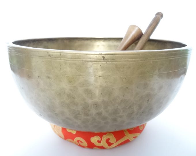 Antique Tibetan Singing Bowl | Large Jambati | Hand Hammered | Himalayan Meditation | Sound Therapy | Healing Yoga | Note C#3 |
