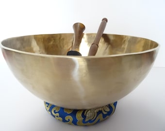 11.5" Large, New Sound Therapy, Tibetan Singing Bowl, Hand Made, Healing, Note F2, Heart