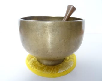 Antique Naga Pedestal Singing Bowl: Himalayan Sound Therapy, Note C#4