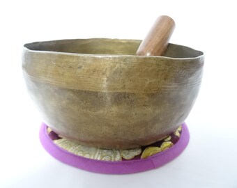 Antique Thadobati Tibetan Singing Bowl Hand Hammered Himalayan Meditation Sound Therapy G#3 Throat