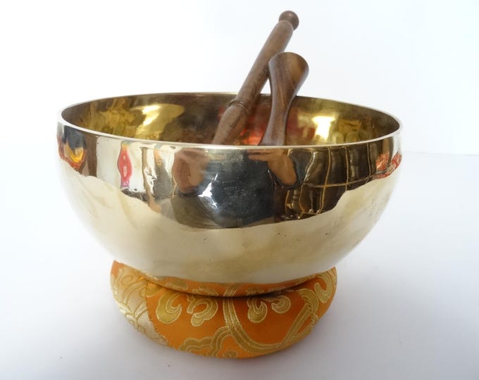 7.75" Tibetan Singing Bowl: Handmade Sound Therapy, Note G#3 Throat