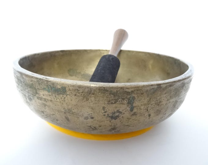 Antique Shaman Medicine Singing Bowl Yoga Earth Magic Sound Therapy B3 / F5