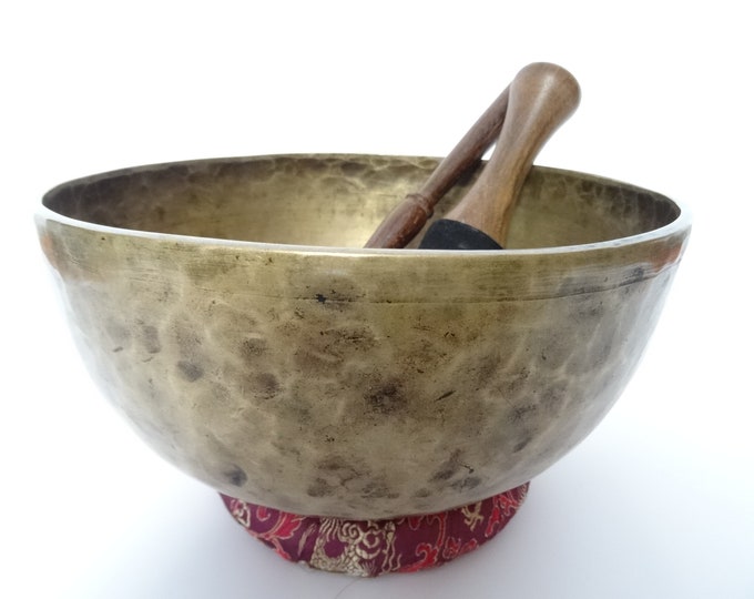 Antique Tibetan Singing Bowl | Large Jambati 9.5" | Hand Hammered | Himalayan Meditation | Sound Therapy | Healing Yoga | Note G#2