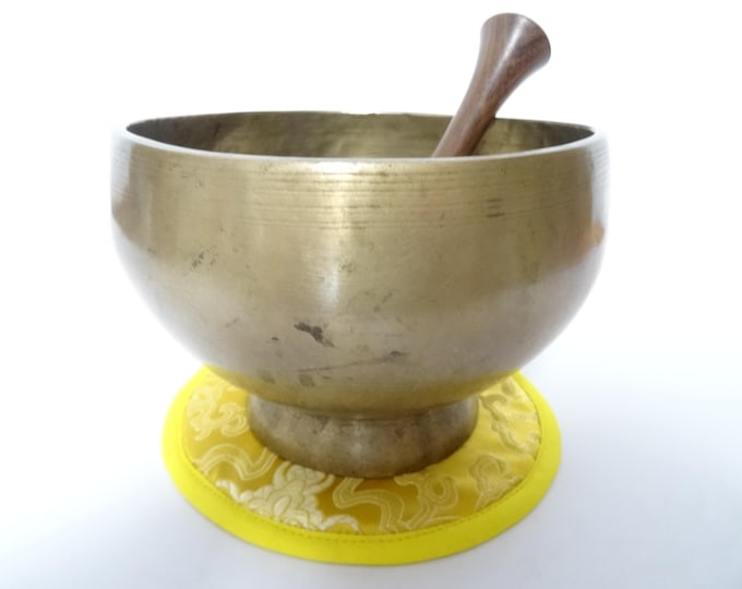 Antique Naga Pedestal Singing Bowl: Himalayan Sound Therapy, Note C#4