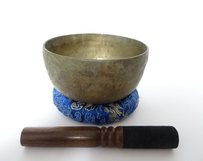 Antique Thadobati Cup Tibetan Singing Bowl Hand Hammered Himalayan Sound Therapy Healing F4