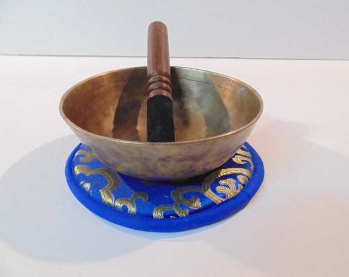 Antique Manipuri Tibetan Himalayan Singing Bowl Hand Made Meditation Sound Therapy Healing A#