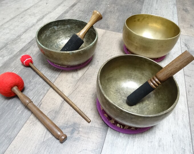 Trio of Antique Thadobati singing bowls meditation sound therapy healing notes C4 / G4 / B3