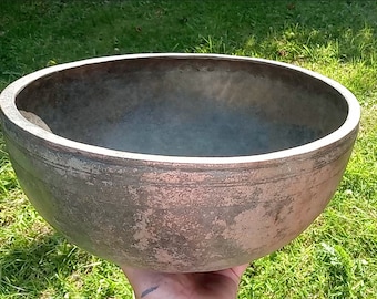 Antique Jambati Singing Bowl: 11.5" Hand Hammered Himalayan Bowl, Note D#3
